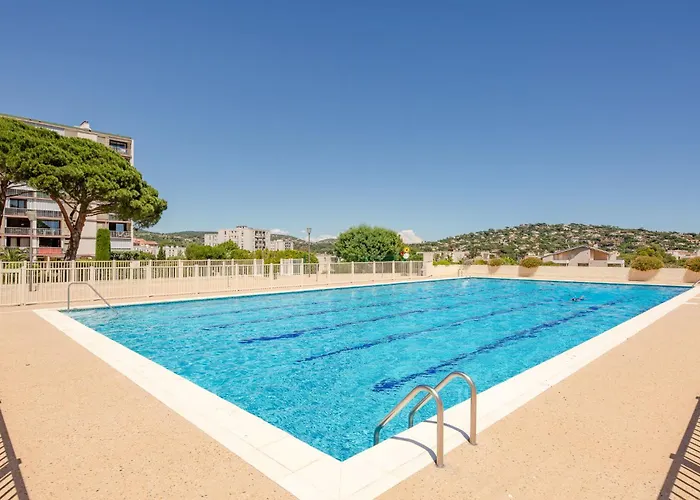 Les Coteaux Du Preconil-4 By Interhome Appartamento