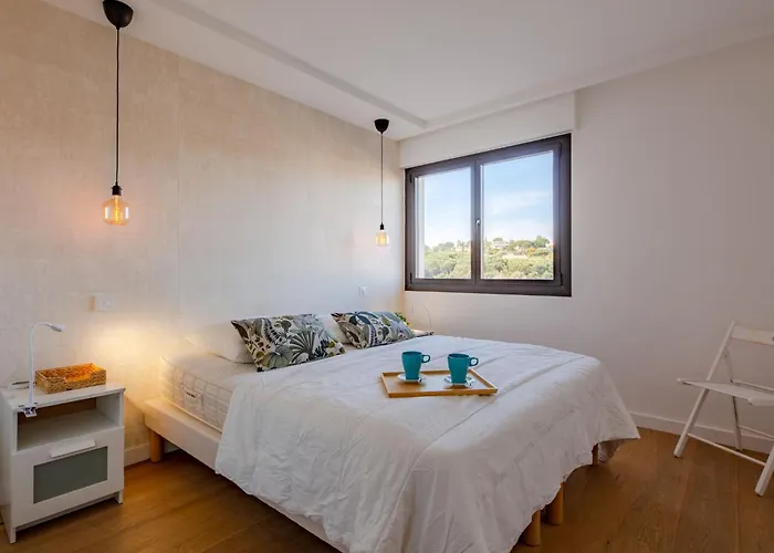 아파트 Les Coteaux Du Preconil-4 By Interhome *